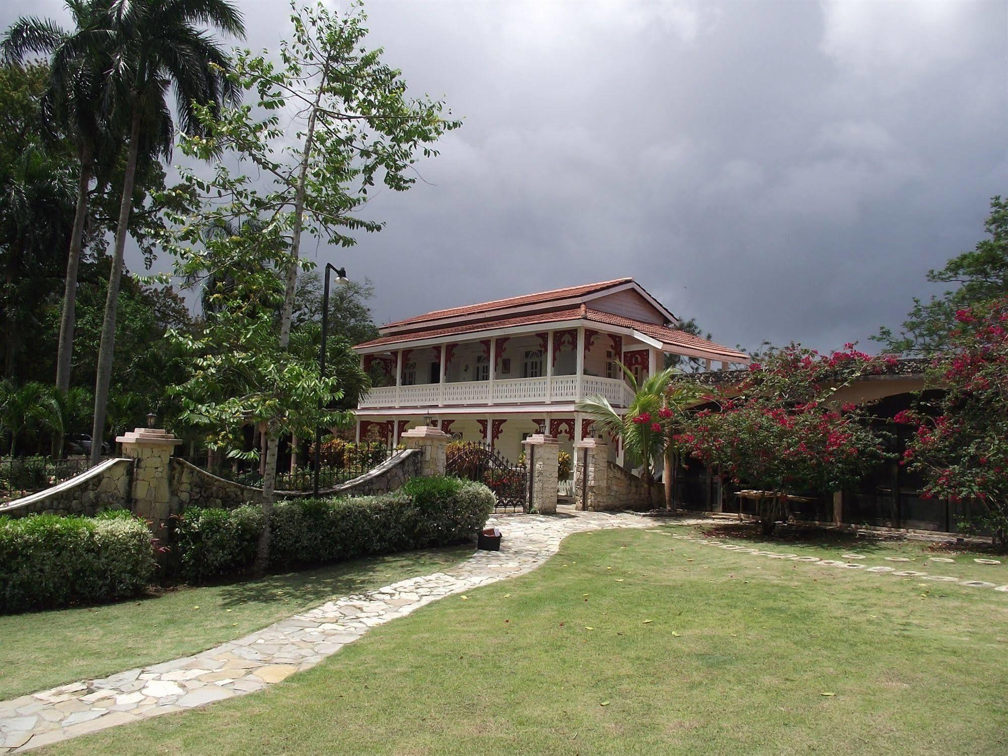 The Palace At Playa Grande Rio San Juan Exterior photo