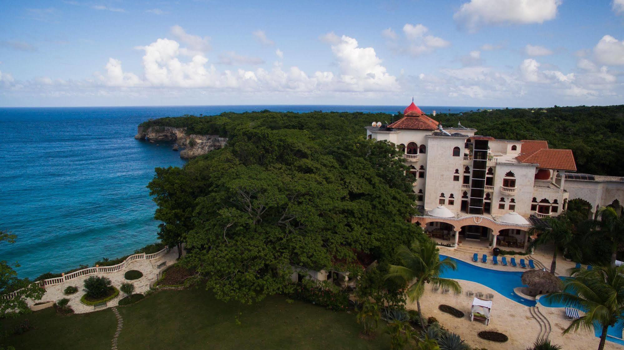 The Palace At Playa Grande Rio San Juan Exterior photo